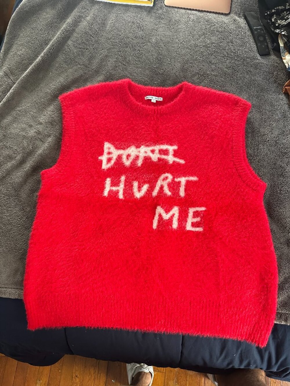 Patrick Church “Don’t Hurt Me” Red Sweater Tank Top Size [XL]
